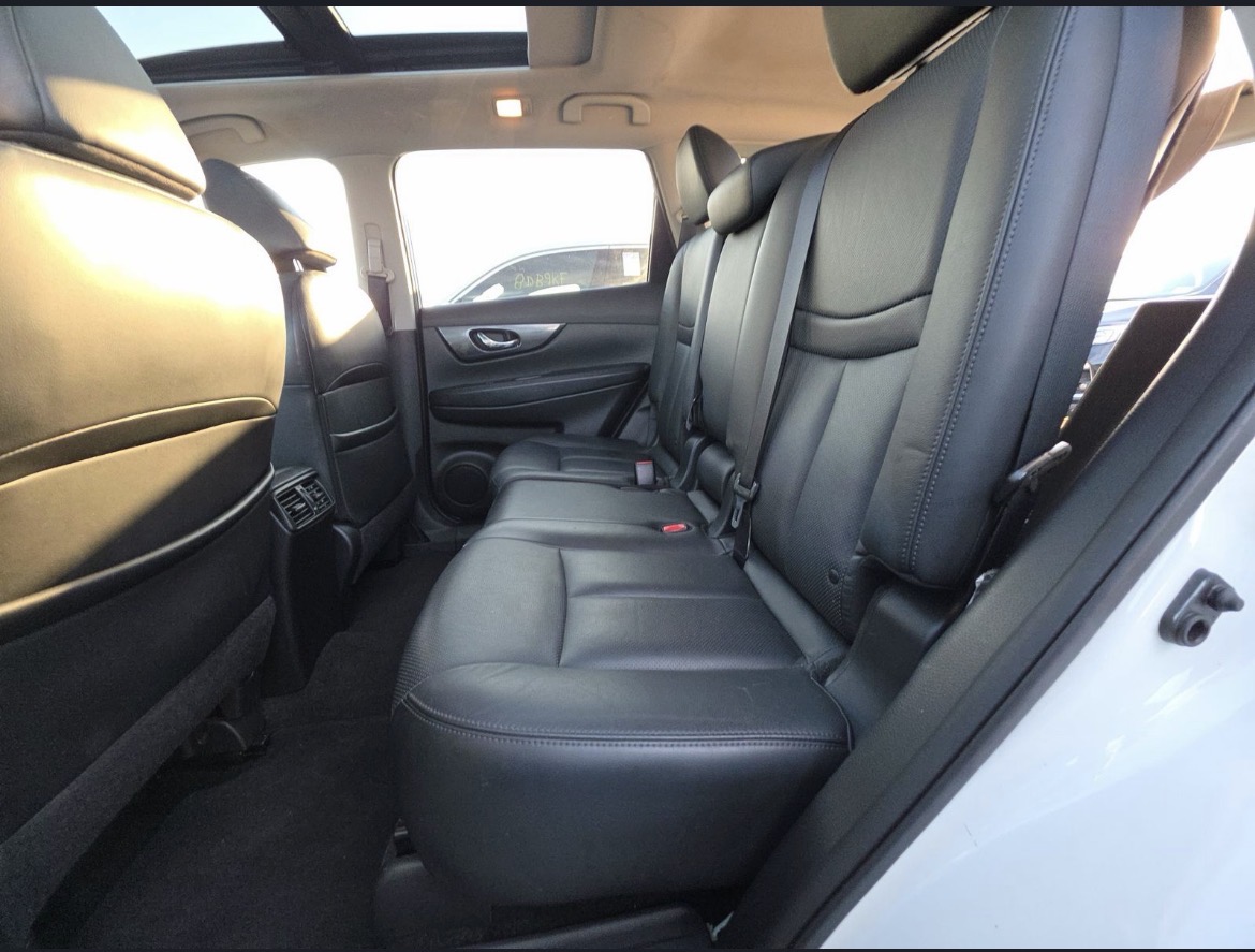 Sold: Nissan Rogue — Interior